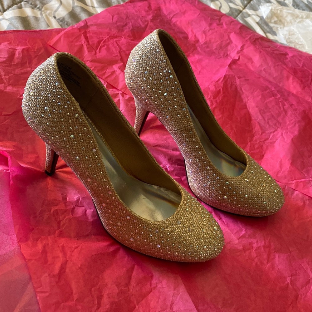 Silver Slippers Beautiful Rhinestone Elegant High Heels Size 9 color Gold